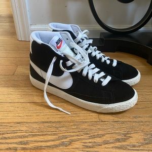 Nike Blazers size 8W 7M